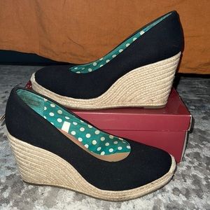 Women’s Wedge size 11